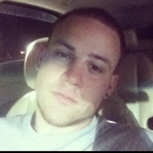 chris_b985's profile picture. in da process of tryna reach da top!