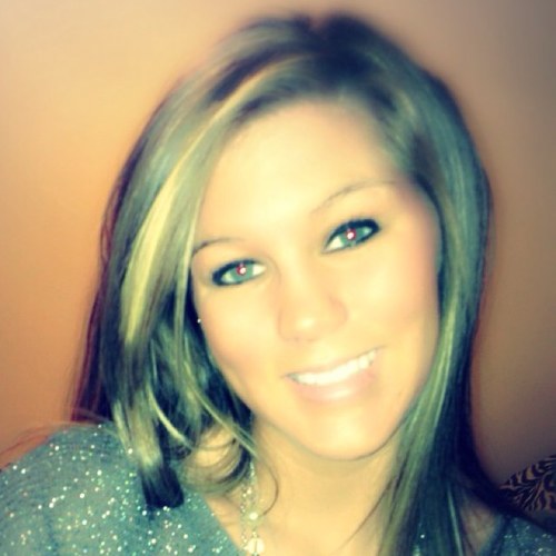 *LiveLaughLove*
               Just a small town southern girl
#HailState #Smile #Dream
#LiveLaughLove