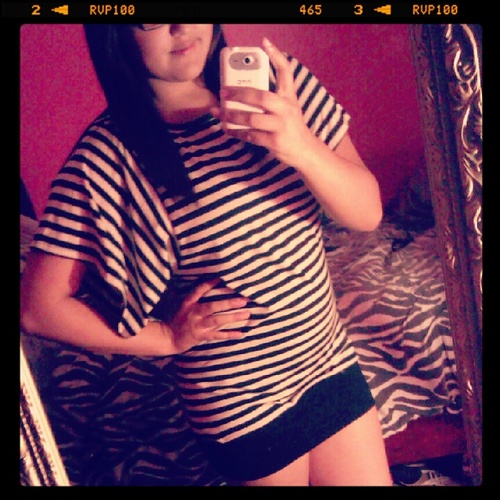 I'm Lisbeth Single.16 Junior At AVHS So Follow Me I'll Follow Back (: Instagram Lizzyyy_Bearr