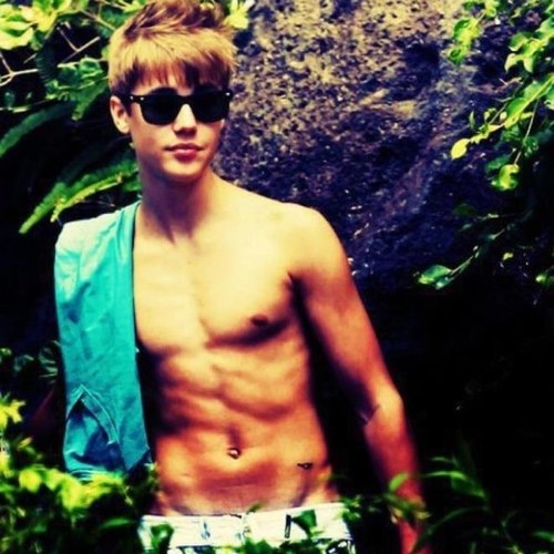 follow if you love justin bieber and we'll flollow back
