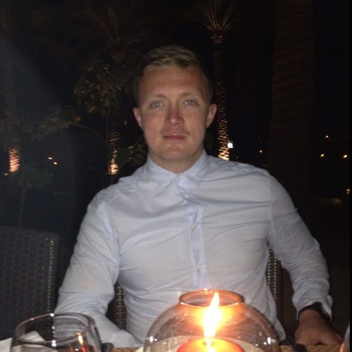 married to jen, father of 3, spark, coach of Bishopton 2009s kids football team.