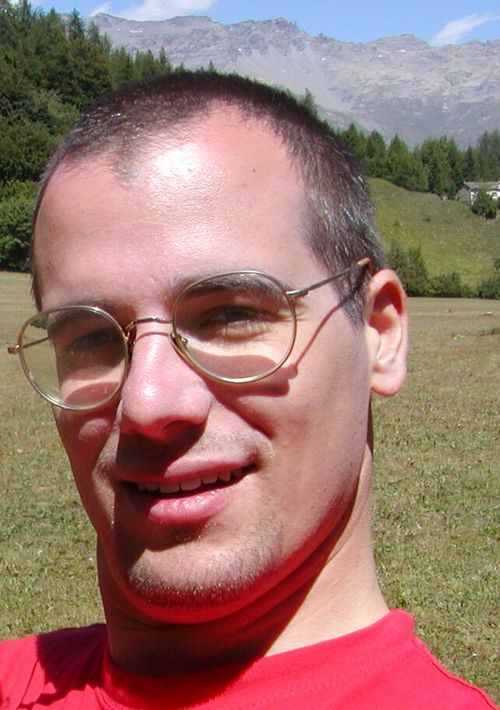 Java Architect, DevOps, Ansible, AngularJS, music & mountains enthousiast http://t.co/B1b5PLx10y
