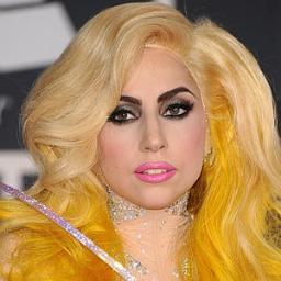 Lady Gaga @ladygaga please follow me back !!!