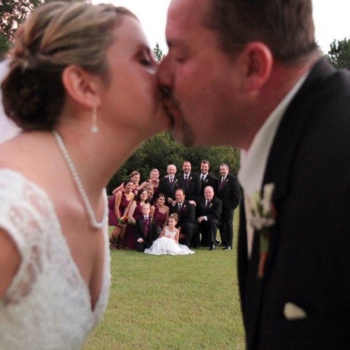 larmarhen's profile picture. 