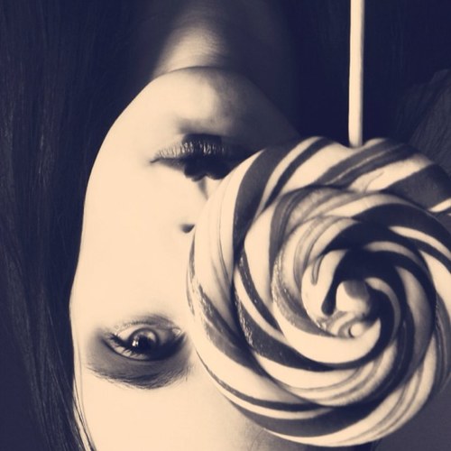 _Reveries_'s profile picture. * w e i r d     
 p h o t o g r a p h y *