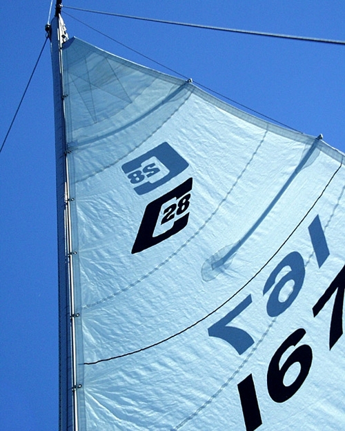 http://t.co/Z89YX1vnBf is the home page for the sailing vessel LIQUIDITY, a 1977 Cape Dory 28 sloop.