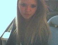 _xDewi's profile picture. 