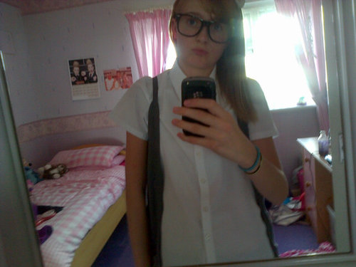 Hey there(: ,my name is Elyse I come from England,I'm crazy about Jedward,Eric Saade,ElyarFox,essex,HarryDerbidge,OneDirection&TheWanted&ProfessorGreen♥