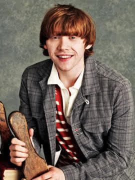 Red hair and no hand-me-down robes, I'm a rich Weasley! I'm Ammie Masson, scottish and lives in the UK, 16.