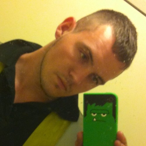 My names ashley ward lol am 22 
A love the gym and love going out :-)