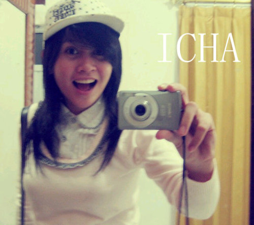 I ♥ PARAMORE + ♥ Onedirection + ♥ JB + ♥ SIMPLE PLAN + ♥ SNSD+ ♥chachi... But the main thing is ...  I ♥ MY FAMILY + MYSELF ... I'm a BIG FAN of GOD !!! ^___^