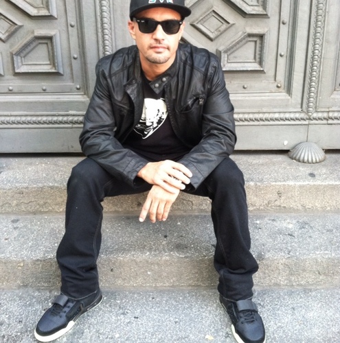 JohnnyMogambo's profile picture. 