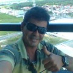 Sou Tecnico Agrícola. Radialista e Professor.Solteiro, sincero, amoroso, amigo, otimista,  bem humorado feliz e confiante em DEUS.