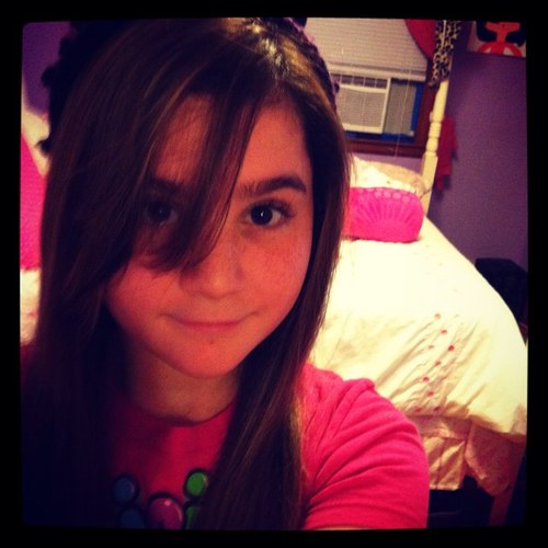 Im 12 Birthday: November 7, 1999 I love art and bacon I am so weird!!