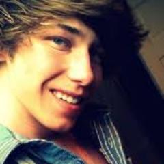 YAWITSDAAN's profile picture. Daan is een cutiee! xlarissa. | niemand komt aan daantje banaantje x | daan is mijn prinsje! xilse. | mn cutie i love you 'kusDemy. | knuffelbroertje! xIris.