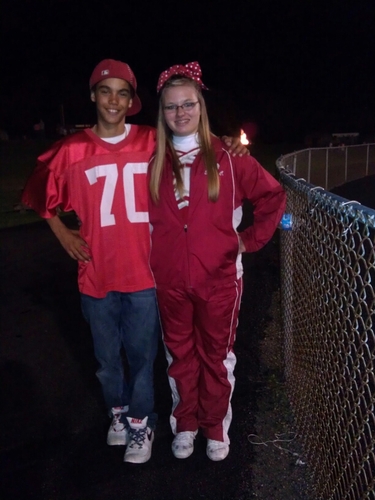 My name is Emily. 8th grade cheerleader. Follow me and I'll follow you