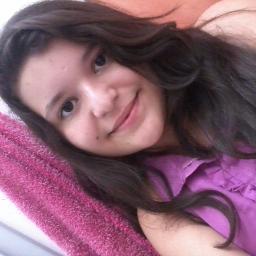 beleza brasileira, 
estilo patricinha, 
morena sangue bom,
complicada e perfeitinha!!