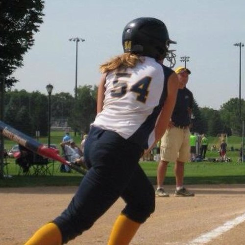softball baby! catcherswag:) @azdazda is my twitter sister. I am a hiddlestoner. #lokid!!!