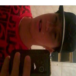 Menino difícil de lhe dar, mais depois que conhece é pior que droga TOTALMENTE VICIANTE =)
