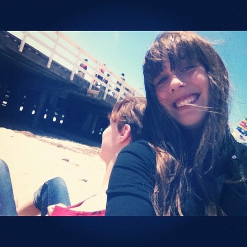 CaitlinFrisch's profile picture. Here to write and love and be.