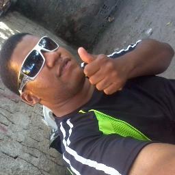 É sou muito reservado,'amigo dos amigos',do meu sangue por quem ta do meu lado e vou até o fimAmando juntoSofrendo juntoeRindo junto
