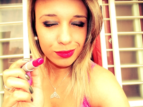 Você gosta de moda, maquiagem e cor de rosa? então venha comigo!
http://t.co/RRpy9DONdW