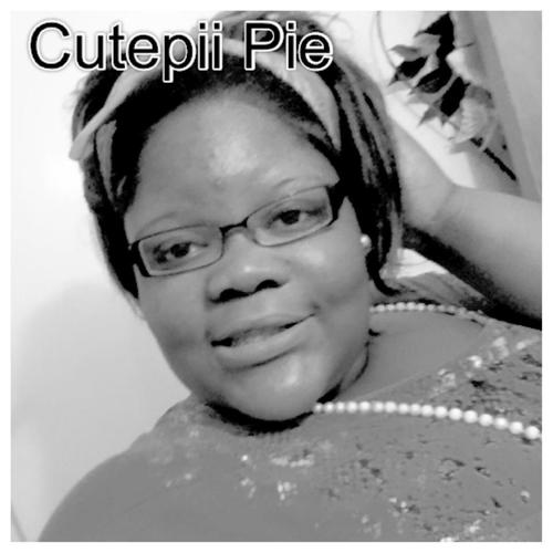 Cutee_Fashionable_Crazy Peronality_Smart _And Ah Crazyy Biish Ritee Hea:)