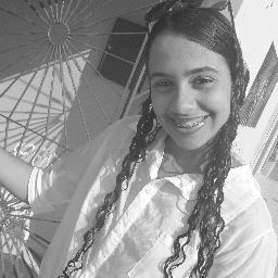 15 aninhos , futura estudante de direito , e namorada de Yuri Victor... Prazer! (: