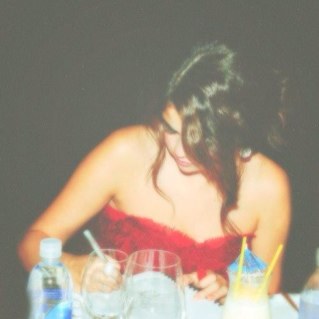 Selena is amazing! She is my idol! i am here to support her and i hope to meet her! If you love selena follow me! Ill follow you back! Thanxs xx