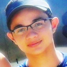 cristão,estudante de Comunicação Social,amante de música e da dança,essencialmente um aprendiz nessa trajetória tão intrigante que se chama vida...