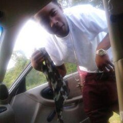 purple weed in a blunt , freebands in my pockets ,juggin yo connect #finesse ; taken by @_saveYoSHIT.21911
