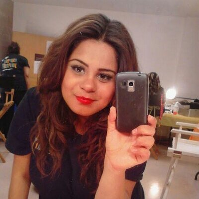 Profile Picture of vanessa gonzales (@Broadway_Star92) on Twitter