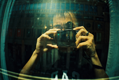 A lomographer based in Singapore.