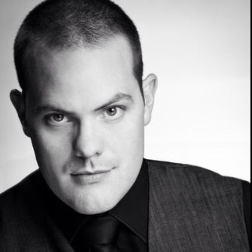 I am an opera singer based out of Vancouver singing light to full lyric repetoire.