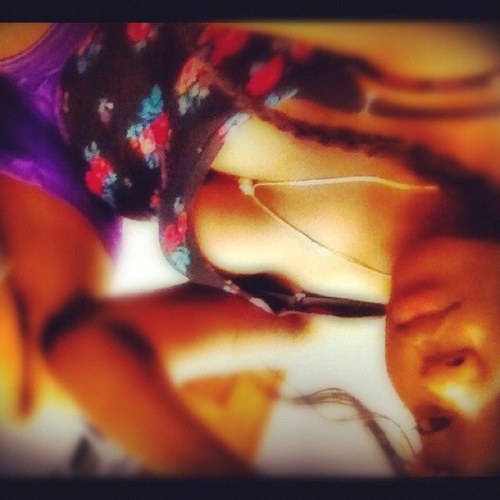 My Name Is Reina ) Im.19 Also A ♍ .. Im Mixed .. Real COO nd LOVEiNg Unless You Cross Me )