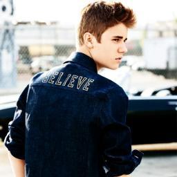 Yo amo a Justin Bieber!! Y ES MIOOOOOOOOO