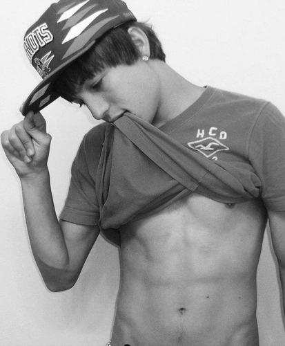 Guy_Direction09's profile picture. I'm A Guy And A Directioner If You Dislike My Liking 1D Build A Bridge And Get Over It Thanks(: Is A Model In New Zealand!Xx