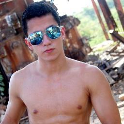 Me assinem ou adicione aos amigos no face : http://t.co/EYqmFEoqZk