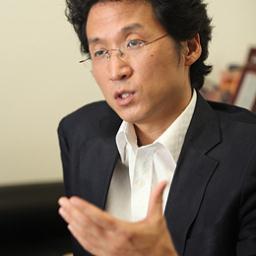 고려대 교수, 오픈넷 이사, (전)참여연대 공익법센터 소장 및 방통심위 위원/ Korea Univ. Law Professor, Open Net Director, PSPD Law Center Director(-2016), Korean Comm. Standards Comm'r(-2014)