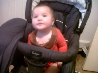 Am 21 from hull got a beautiful daughter and got 1 on the way cant wait and also play darts well try