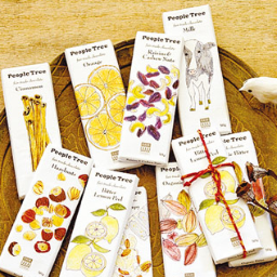 世界をちょっとよくするお買いものができる「ピープルツリー」直営店・モザイクモール港北店の最新情報はこちらでチェック！お買いものポイントが2倍になる「雨の日キャンペーン」もこちらでお知らせ。お急ぎのお問い合わせは、直接、モザイクモール港北店までお電話ください。℡045-914-2254 OPEN 10:00-20:00