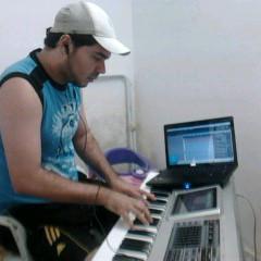 tecladista,arranjador,compositor
e Produtor Musical.......atualmente tecladista da @cavaleirosforro