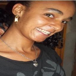 Emylyasilva's profile picture. 