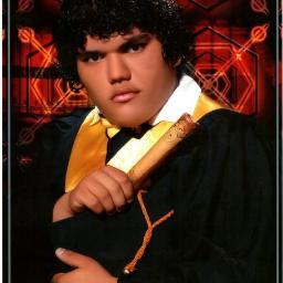 soy amante a la musica de los beatles y soy muy cariñoso y generoso con mis amigos y amigas