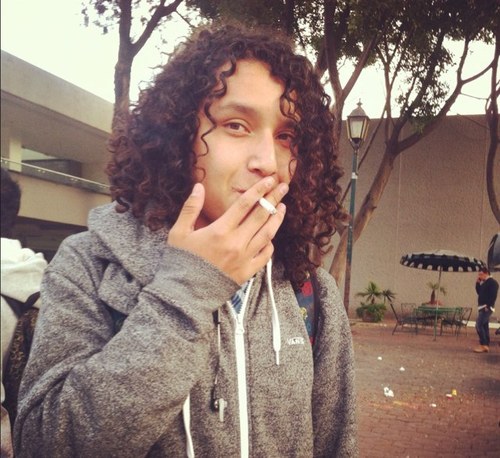 AldoPonc's profile picture. Let's juggle baby. Let's play contact or die. Hacer malabares no es de PAYASOS e ir al crucero no es vergonzoso.