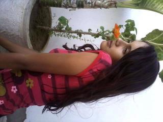 eu sou felliss,apenas do meu jeito,odeio gente falsa e amo minhas bests do meu my heard.