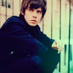Jake Bugg NO OFFICIAL. Fans Jake Bugg OFFICIAL(Open on october 31, 2012). http://t.co/Fc34PA7fiH