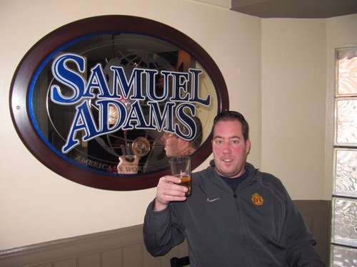 loves Sam Adams, Icehockey generally, but especially SC Bern and the Pittsburgh Penguins, my two kids, holidays and hanging around with my friends