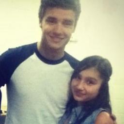 Well i like Harry, Liam, Louis, Niall, Zayn and ONE DIRECTION and just happen to have an amazing cousin who has made ​​us all proud :)