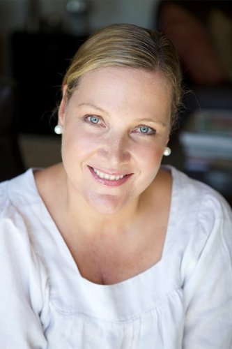 Elana Sabharwal divides her time between Delhi and Cape Town, South Africa. The Delhi Deception is her first novel.